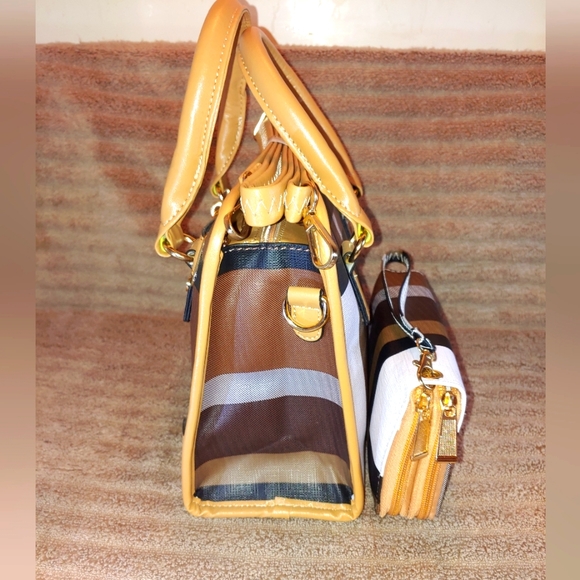 Handbag/Purse Plaid Trimmed in Camel with Matching Double Zip Wallet - Picture 3 of 8